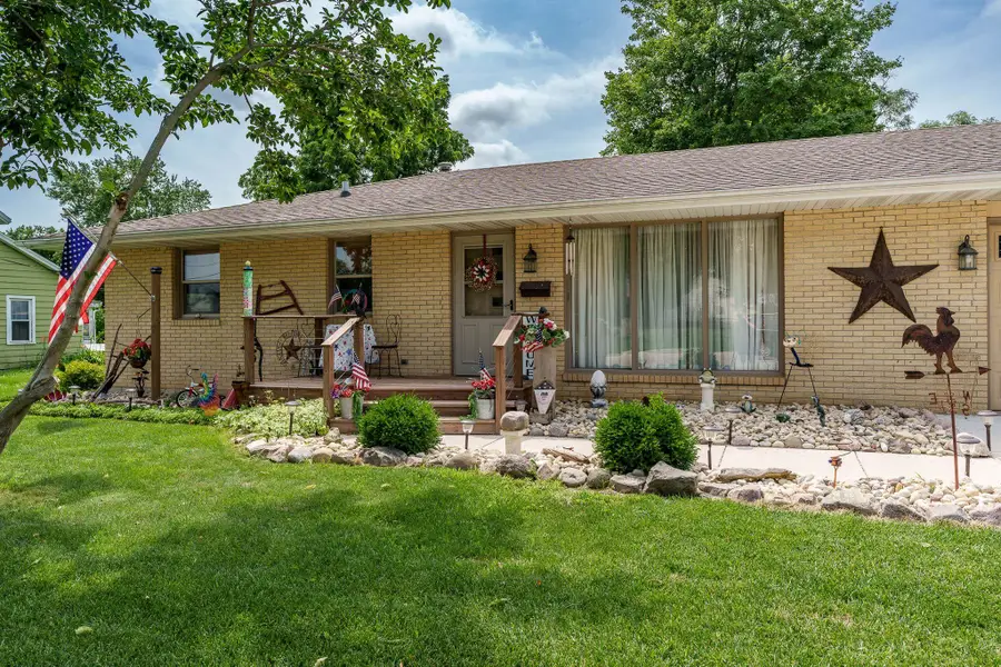 210 N CENTER Street, Rockton, IL 61072 - #3