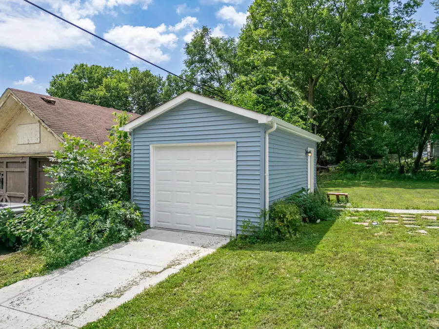 618 Napoleon Street, Rockford, IL 61103 - #3