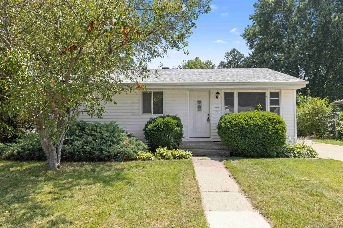 2221 Evans Avenue, Loves Park, IL 61111 - #1