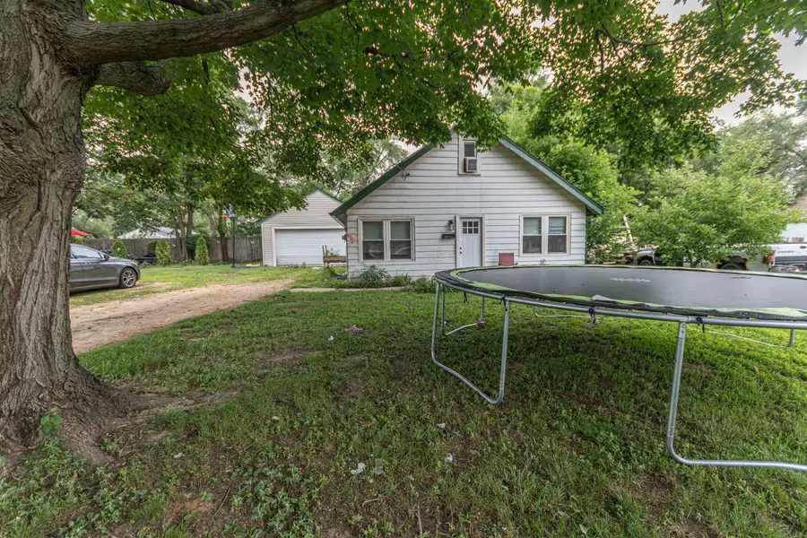 814 Brooke Avenue, Rockford, IL 61109 - #2