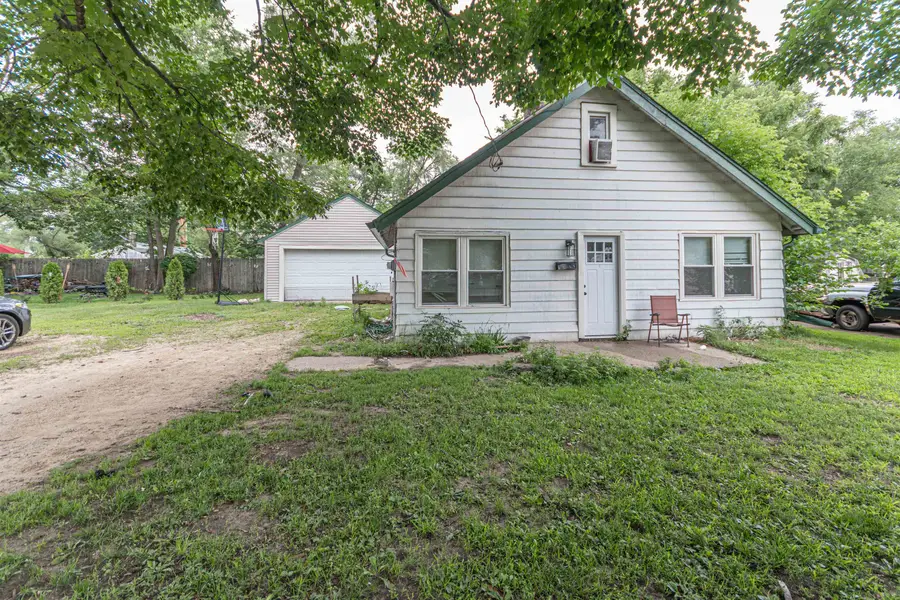 814 Brooke Avenue, Rockford, IL 61109 - #3