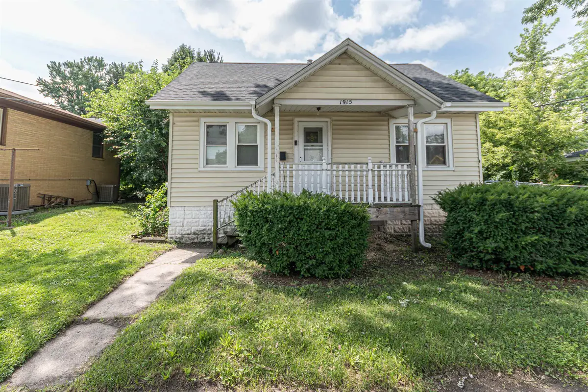 1915 9th Avenue, Rockford, IL 61104 - #1
