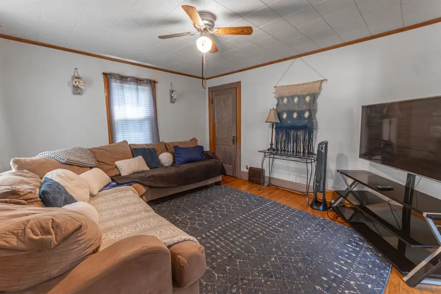 1915 9th Avenue, Rockford, IL 61104 - #3