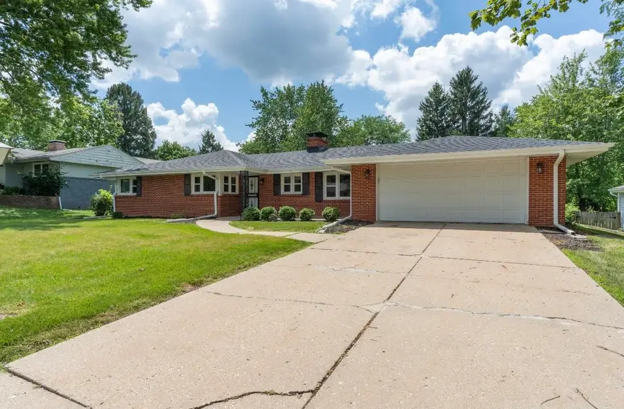 5715 KNOLLWOOD Road, Rockford, IL 61107 - #2