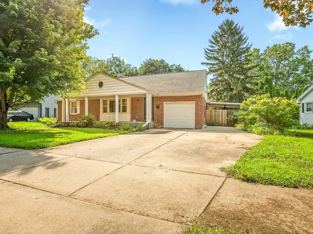 110 S Calvin Park Boulevard, Rockford, IL 61108 - #1