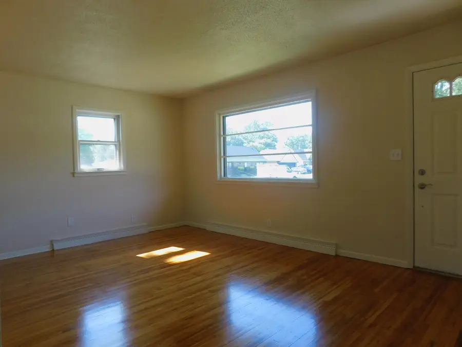 201 Renrose Avenue, Loves Park, IL 61111 - #3