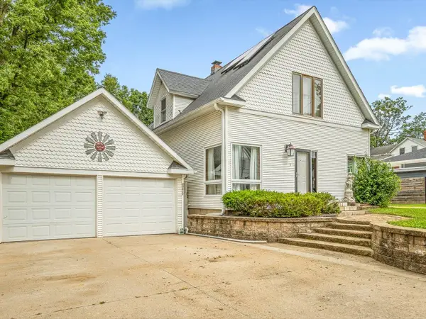 520 Division Street, PECATONICA, IL 61063