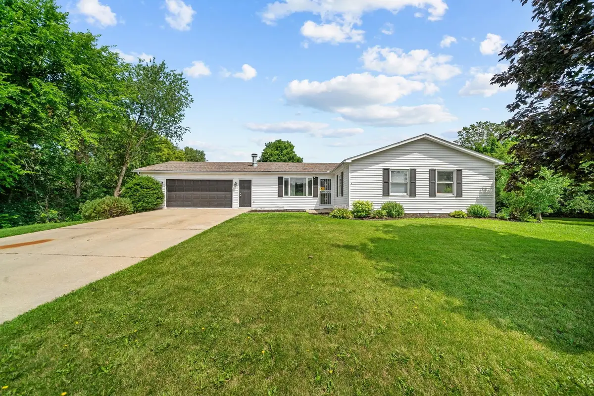 649 Sioux Drive, Freeport, IL 61032 - #1