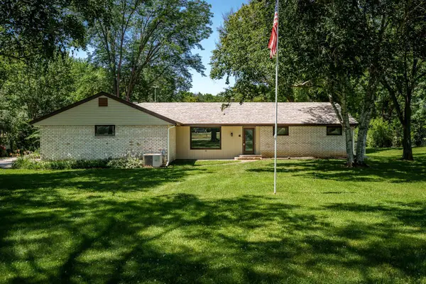 11040 N Main Street, ROCKTON, IL 61072