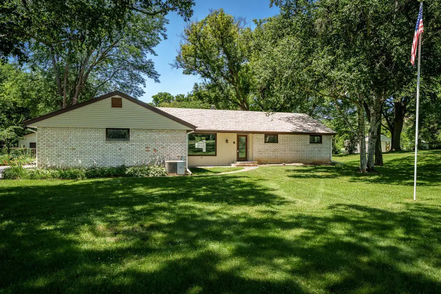 11040 N Main Street, Rockton, IL 61072 - #2