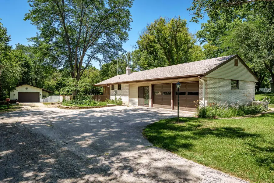 11040 N Main Street, Rockton, IL 61072 - #3