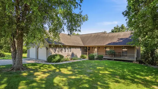 353 W Wachter Road, GALENA, IL 61036