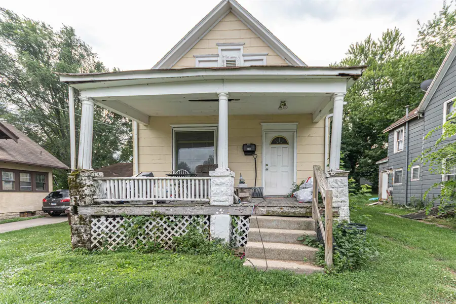 245 W Homer Street, Freeport, IL 61032 - #2