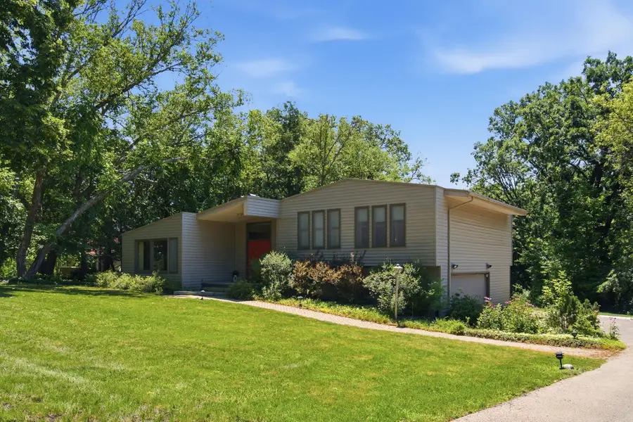 1559 W Demeter Drive, Freeport, IL 61032 - #2