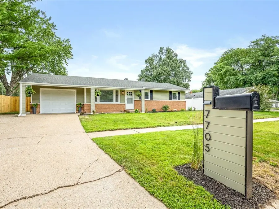 7705 Eastmont Avenue, Loves Park, IL 61111 - #2