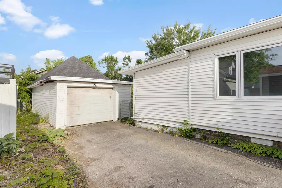 912 Fremont Street, Belvidere, IL 61008 - #2