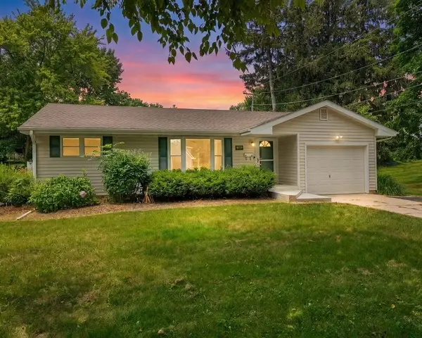 1546 Meadowbrook Lane, FREEPORT, IL 61032