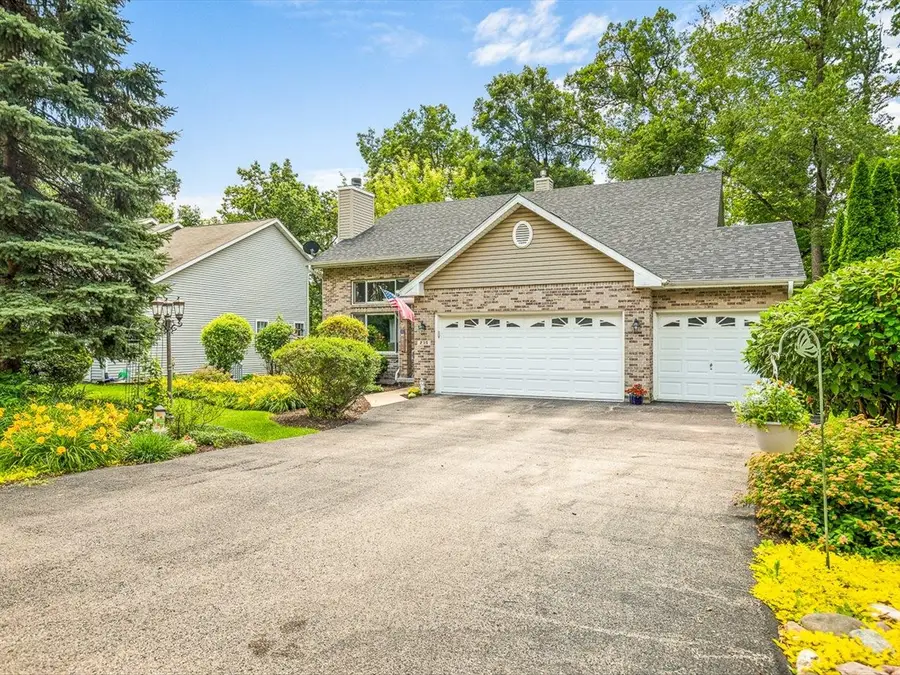 239 ROCHESTER Road, Poplar Grove, IL 61065 - #2
