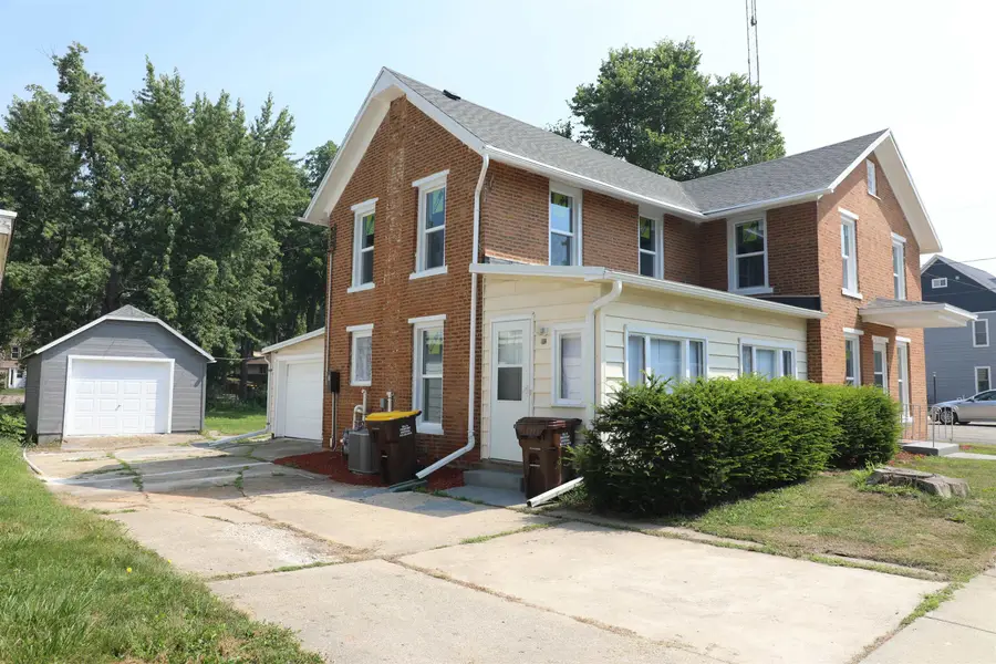 102 E High Street, Orangeville, IL 61060 - #2