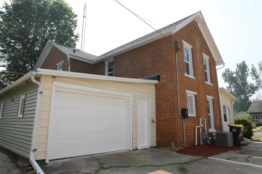 102 E High Street, Orangeville, IL 61060 - #3