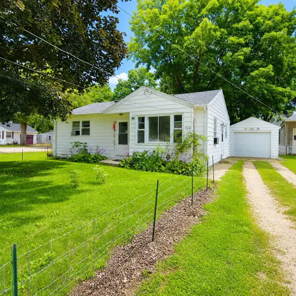 704 Douglas Avenue, DIXON, IL 61021