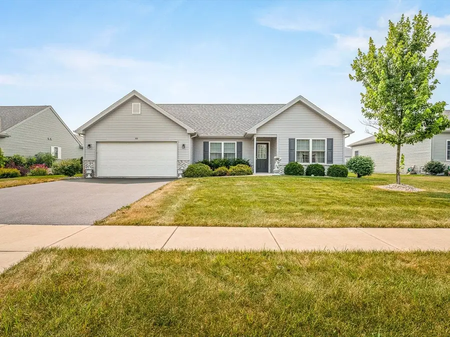 910 Madison Avenue, McHenry, IL 60050 - #3
