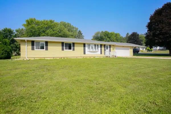 2026 Eagle Drive, FREEPORT, IL 61032