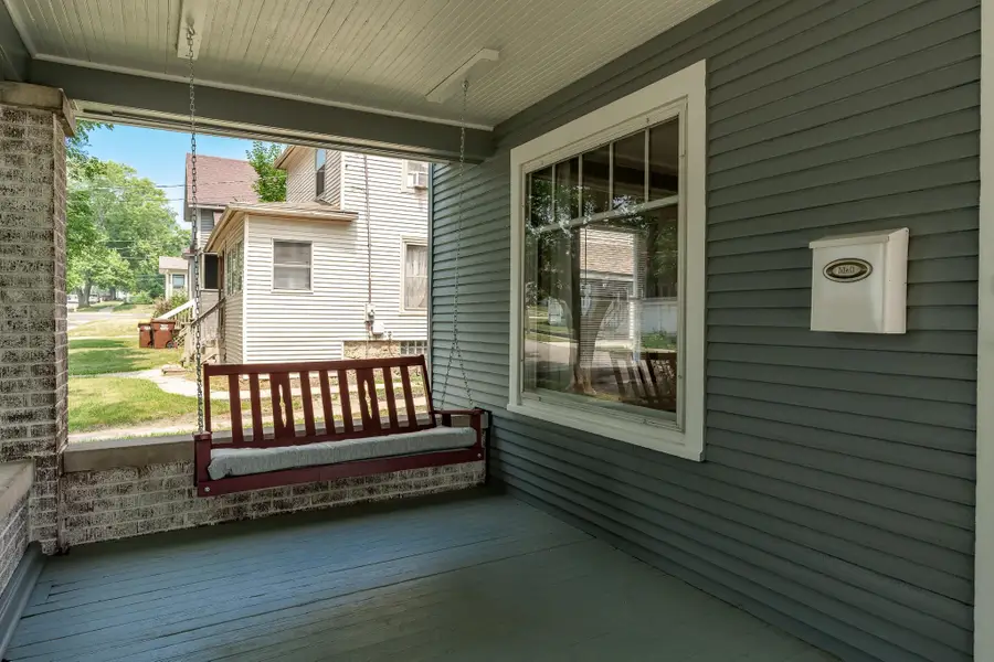 613 Napoleon Street, Rockford, IL 61103 - #2