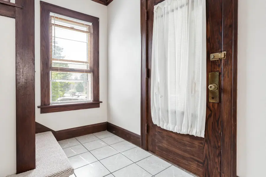 613 Napoleon Street, Rockford, IL 61103 - #3