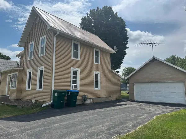 17 W OLD MILL Street, MILLEDGEVILLE, IL 61051