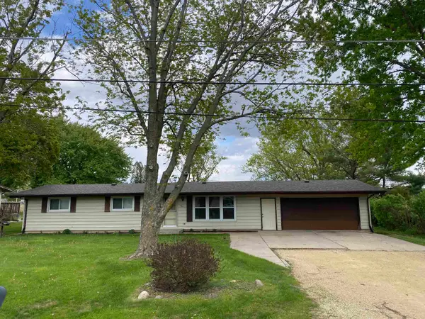 1367 Robert Drive, FREEPORT, IL 61032