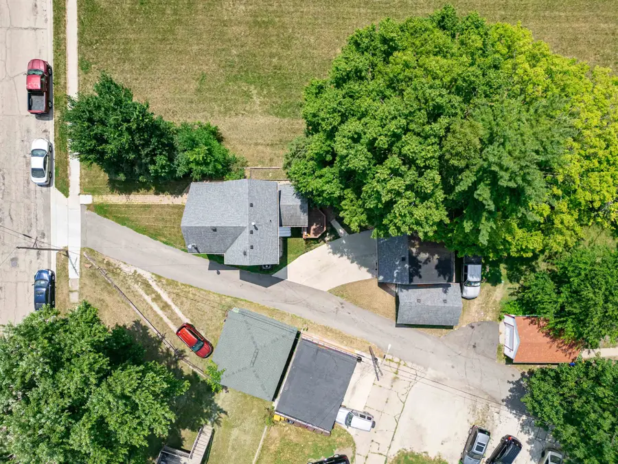 615 15th Street, Rockford, IL 61104 - #2