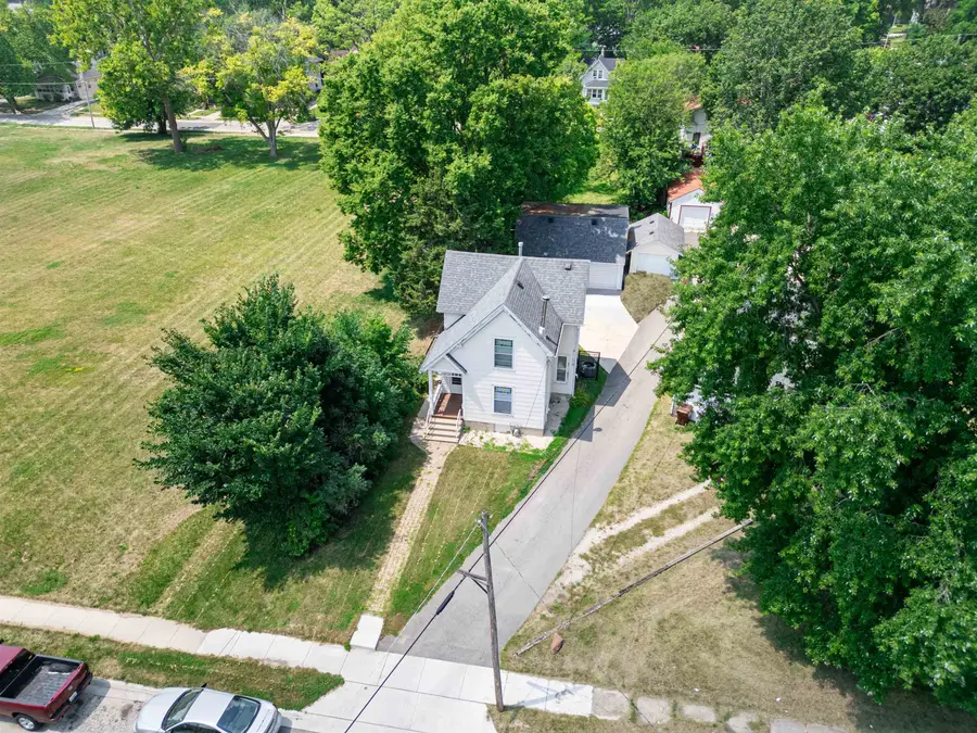 615 15th Street, Rockford, IL 61104 - #3