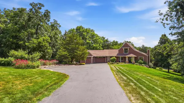 8 ARROWWOOD Lane, GALENA, IL 61036