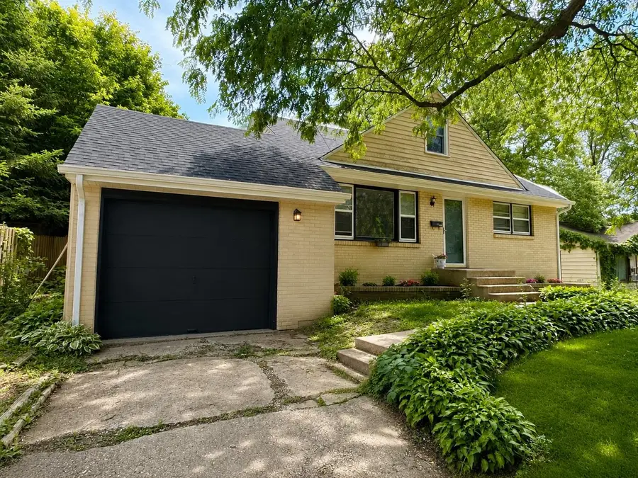 2707 Hampden Ct, Rockford, IL 61107 - #2