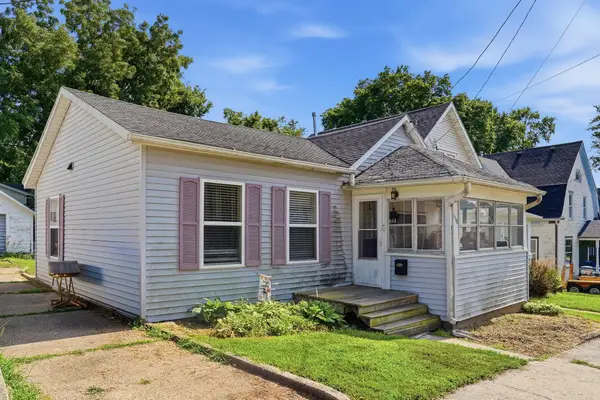 418 E 3rd Street, DIXON, IL 61021