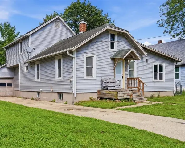 704 12th Avenue, STERLING, IL 61081