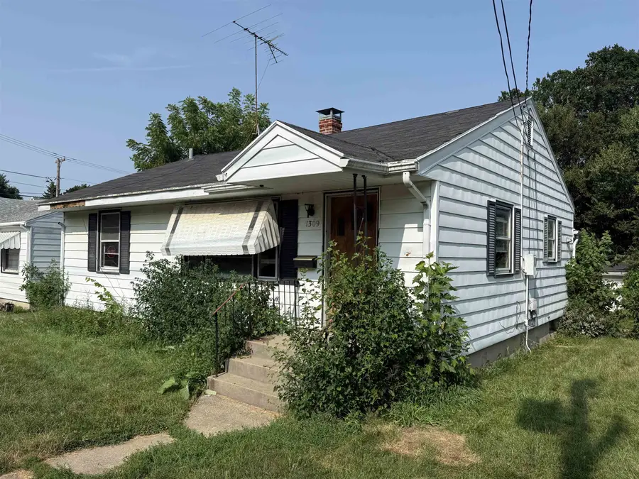 1309 S Float Avenue, Freeport, IL 61032 - #3