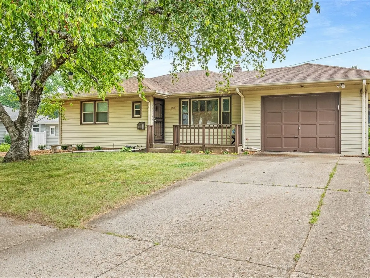 3816 Beach St, Rockford, IL 61108 - #1