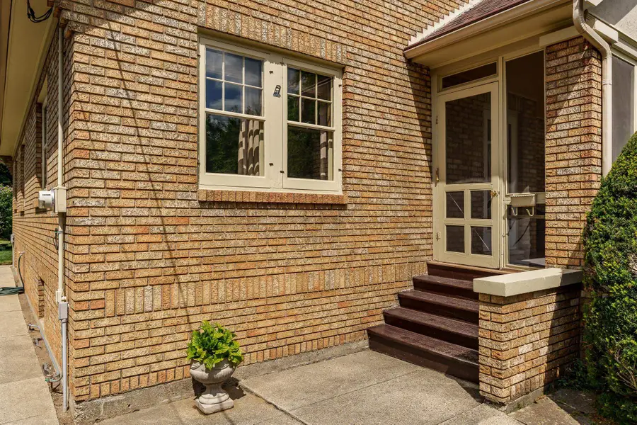 626 SMITH Avenue, Rockford, IL 61107 - #2