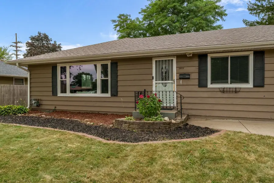 1811 RANDOLPH Drive, Rockford, IL 61103 - #2