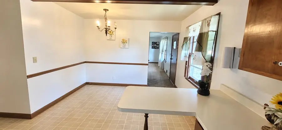 2816 Pleasant View Avenue, Rockford, IL 61108 - #2