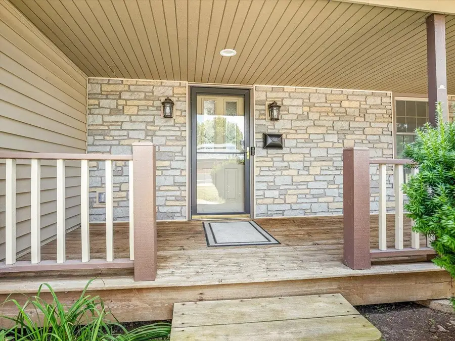 1301 Albany Lane, Rockford, IL 61107 - #2