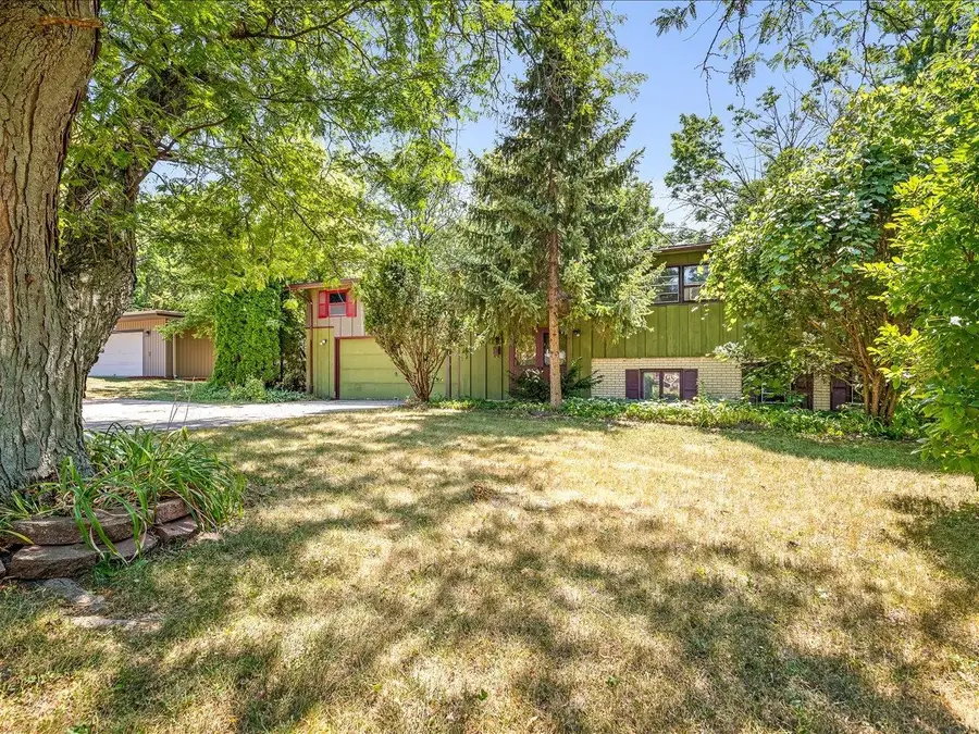 2519 Highcrest Road, Rockford, IL 61107 - #2