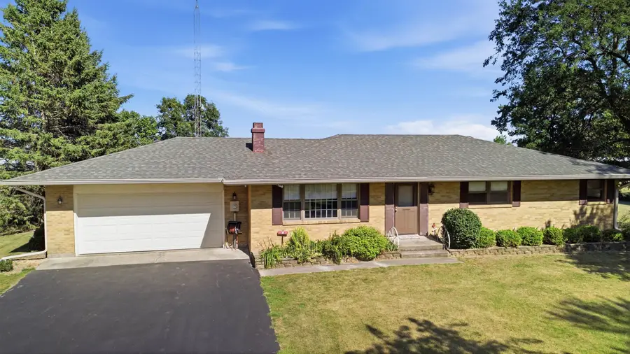 3862 Westfield Road, Winnebago, IL 61088 - #2