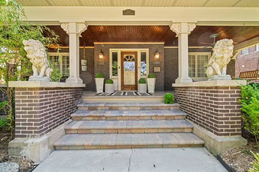 708 Seminary Street, Rockford, IL 61104 - #3
