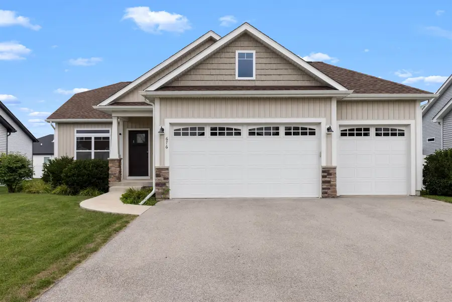 676 Savanna Drive, Hampshire, IL 60140 - #2