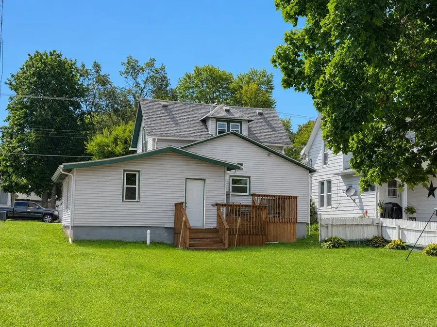 507 N Broad Street, Lanark, IL 61046 - #3