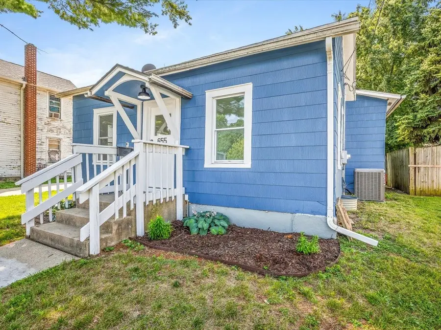 655 West Clark Street, Freeport, IL 61046 - #3