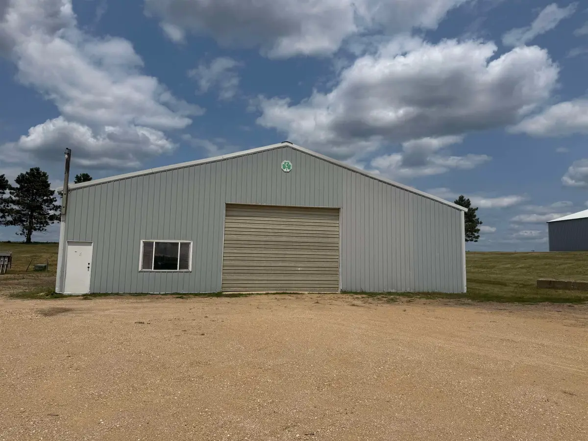 1797 S Smokey Hollow Road, Freeport, IL 61032 - #1